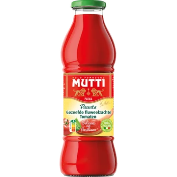 Mutti Passata gezeefde tomaten basilicum
