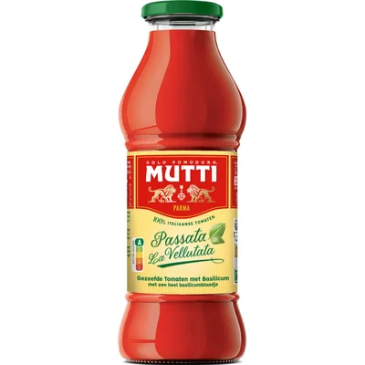 Mutti Passata gezeefde tomaten basilicum