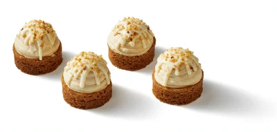 PLUS Korenlanders Mini witte chocolade hazelnootgebakjes Doos 4 st
