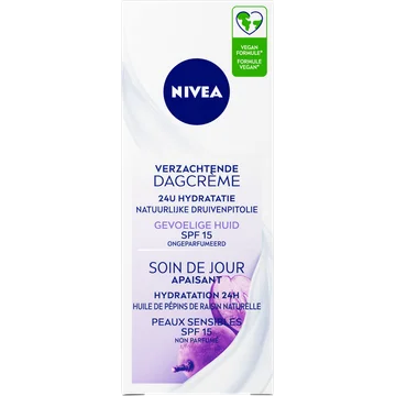 NIVEA Verzachtende Dagcrème SPF15 - 50ml - Hydraterend - Natuurlijke druivenpitolie - Geen Parfum - Gevoelige huid